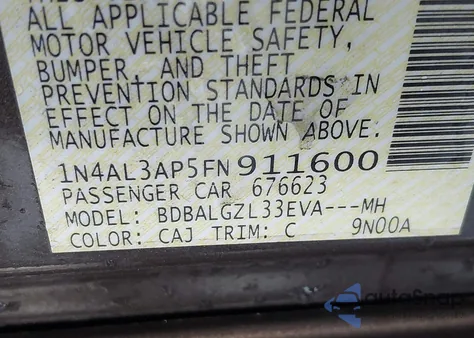 2015 Nissan Altima 2.5 S z USA, uszkodzony, nr VIN 1N4AL3AP5FN911600